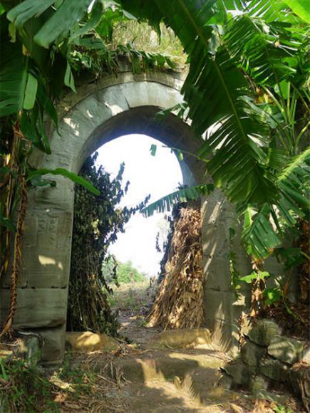  p>八姑寨位于四川省内江市威远县界牌镇南强村西3公里,始建于清咸丰