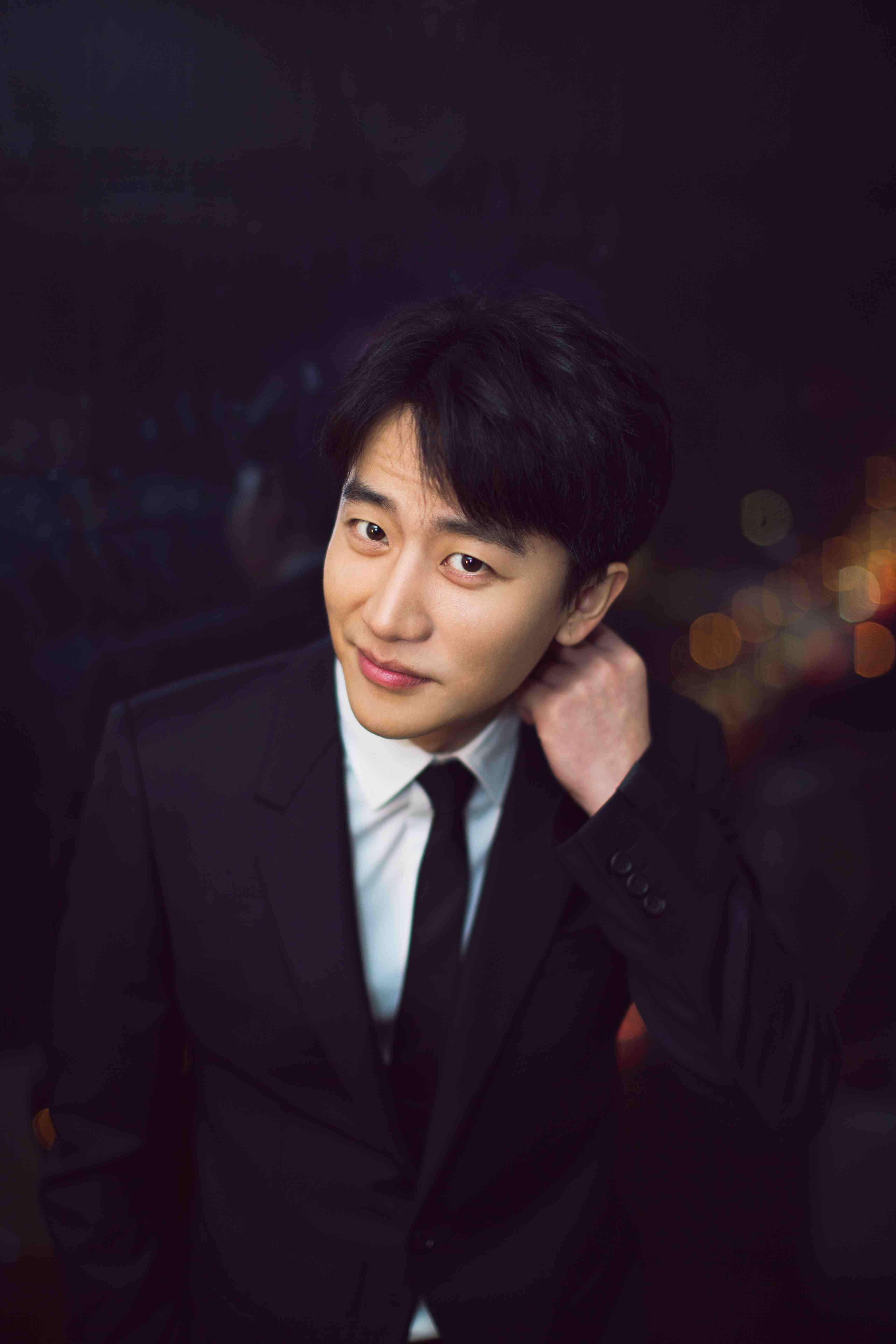  p>黄轩,1985年3月3日出生于甘肃省兰州市,中国内地影视男演员,毕业于