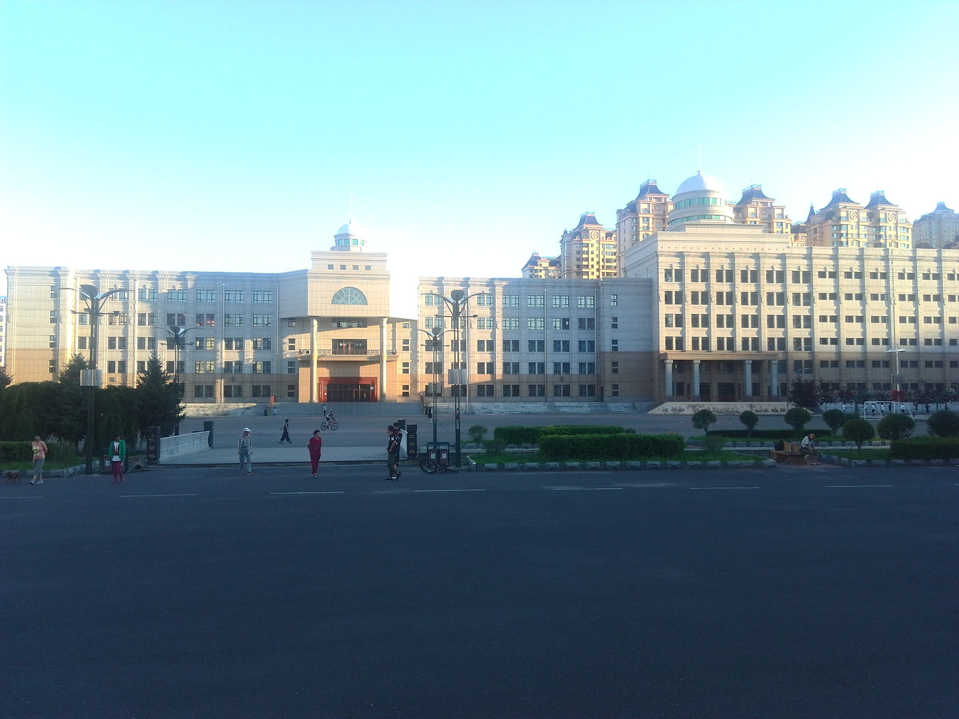  p>鸡西实验中学(jixi experimental high school)位于黑龙江省鸡西市