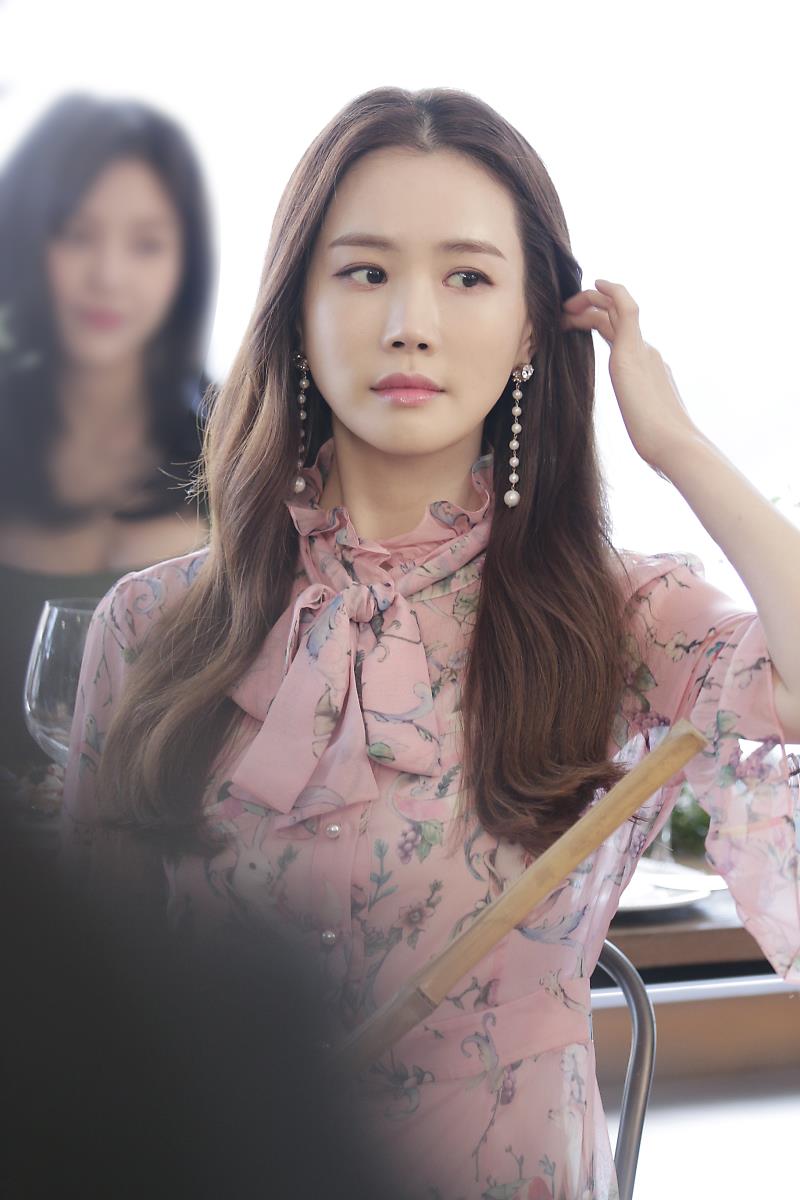  p>李多海(         ,lee da hae),1984年4月19日出生于韩国首尔,韩国