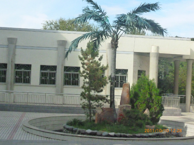  p>呼图壁县第一中学创建于1956年9月,1979年经自治区教育厅批准确定