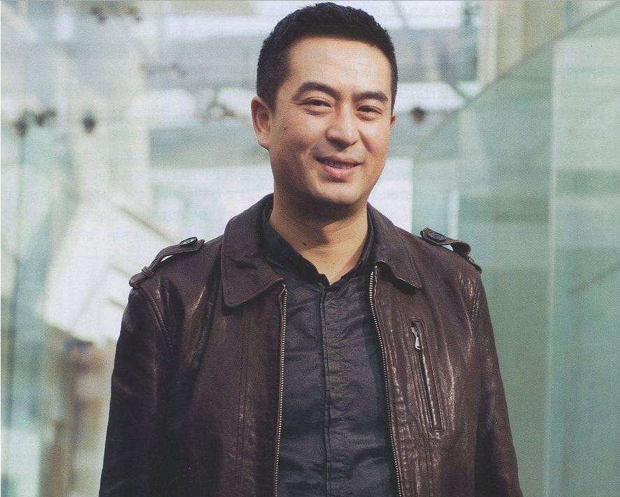 祖籍陕西省安康市,中国内地影视男演员,毕业于 a target="_blank"