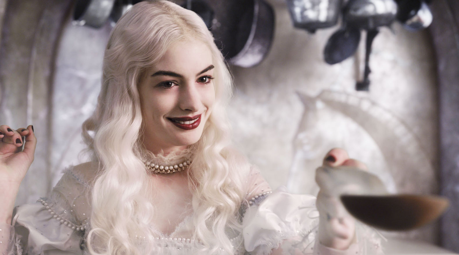  p>白皇后又称白棋女王,是迪士尼电影《 a href="#" data-lemmaid="