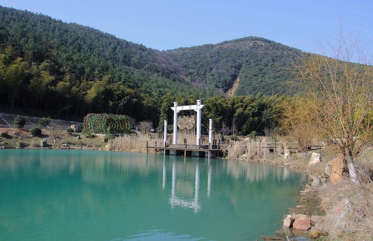 c64t56">七子山位于 a target="_blank" href="/item/苏州市/6743370"