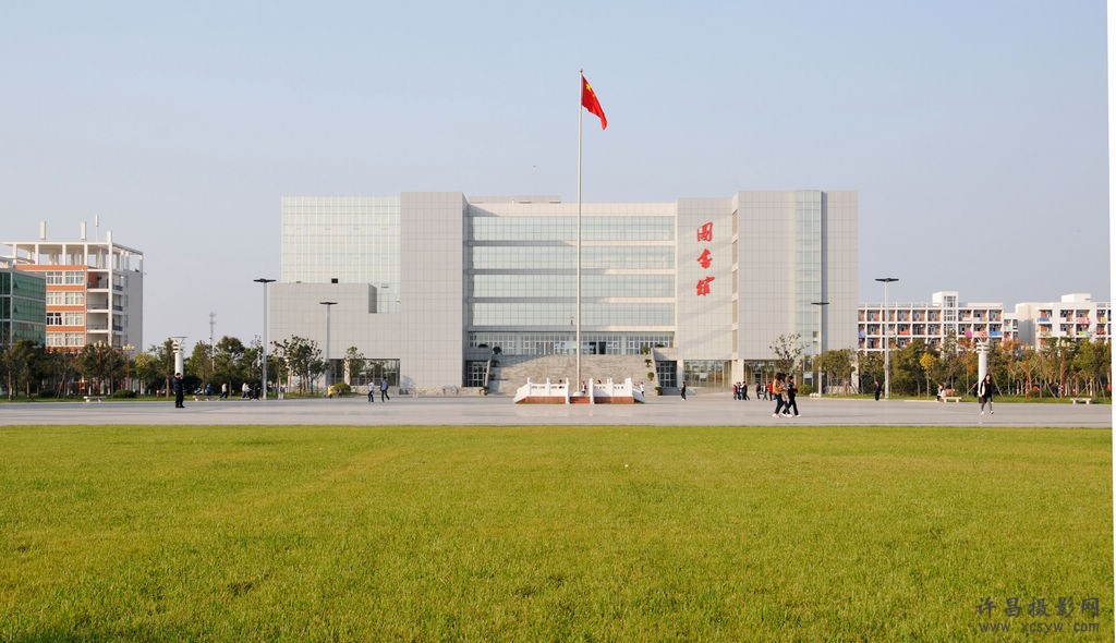  p>许昌陶瓷职业学院(xuchang ceramics vocational college)是2010年