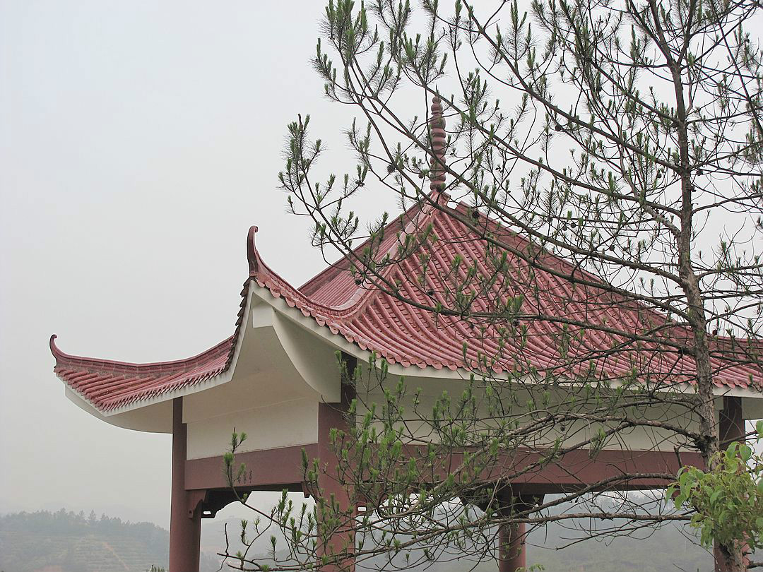  p>南山公园位于江西省赣州市定南县龙神湖东南附近. /p>