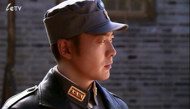  p>沈晓海,10月5日出生于黑龙江省伊春市,中国内地影视男演员,毕业于 