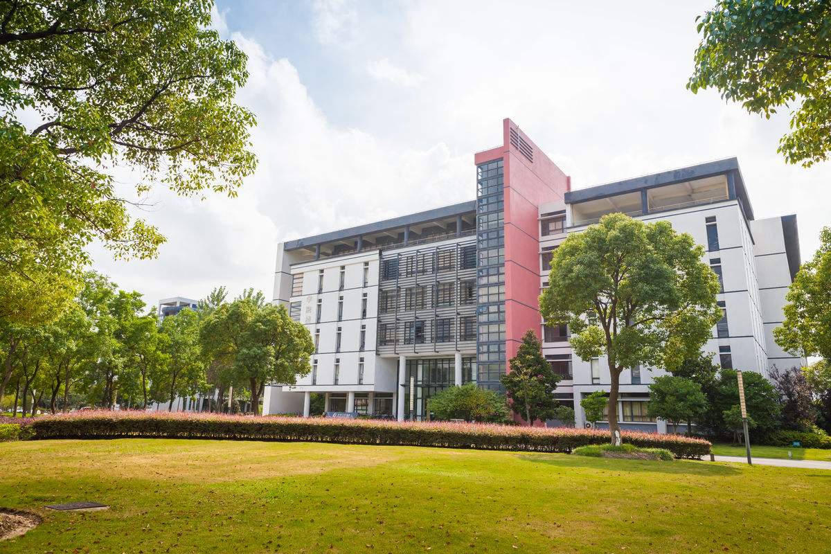 上海东华大学