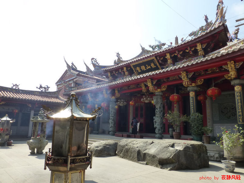 isnkdj0">苏夫人姑庙是位于中国福建省泉州市晋江县紫帽山北麓的庙宇