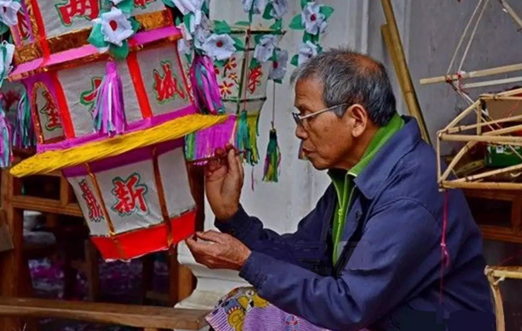 六双花灯