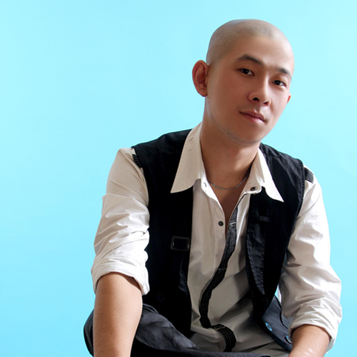  p>《掉眼泪》是光头阿兴演唱的歌曲,收录在专辑《离开我你后悔了吗》