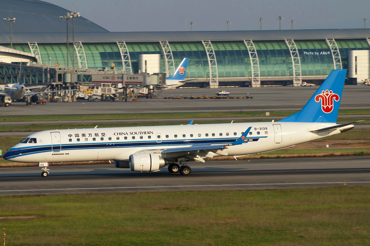  p>e190,即embraererj-190型飞机,是由世界第三大商用飞机制造商,世界