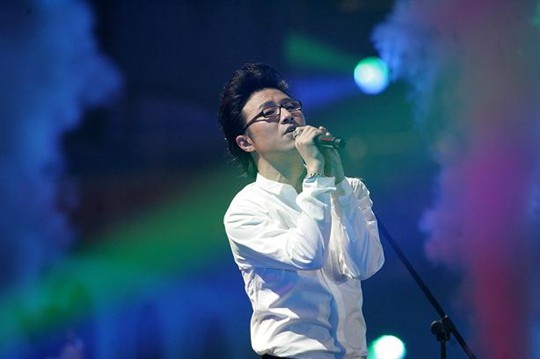 汪峰经典歌曲(张杰的全部歌曲名单)