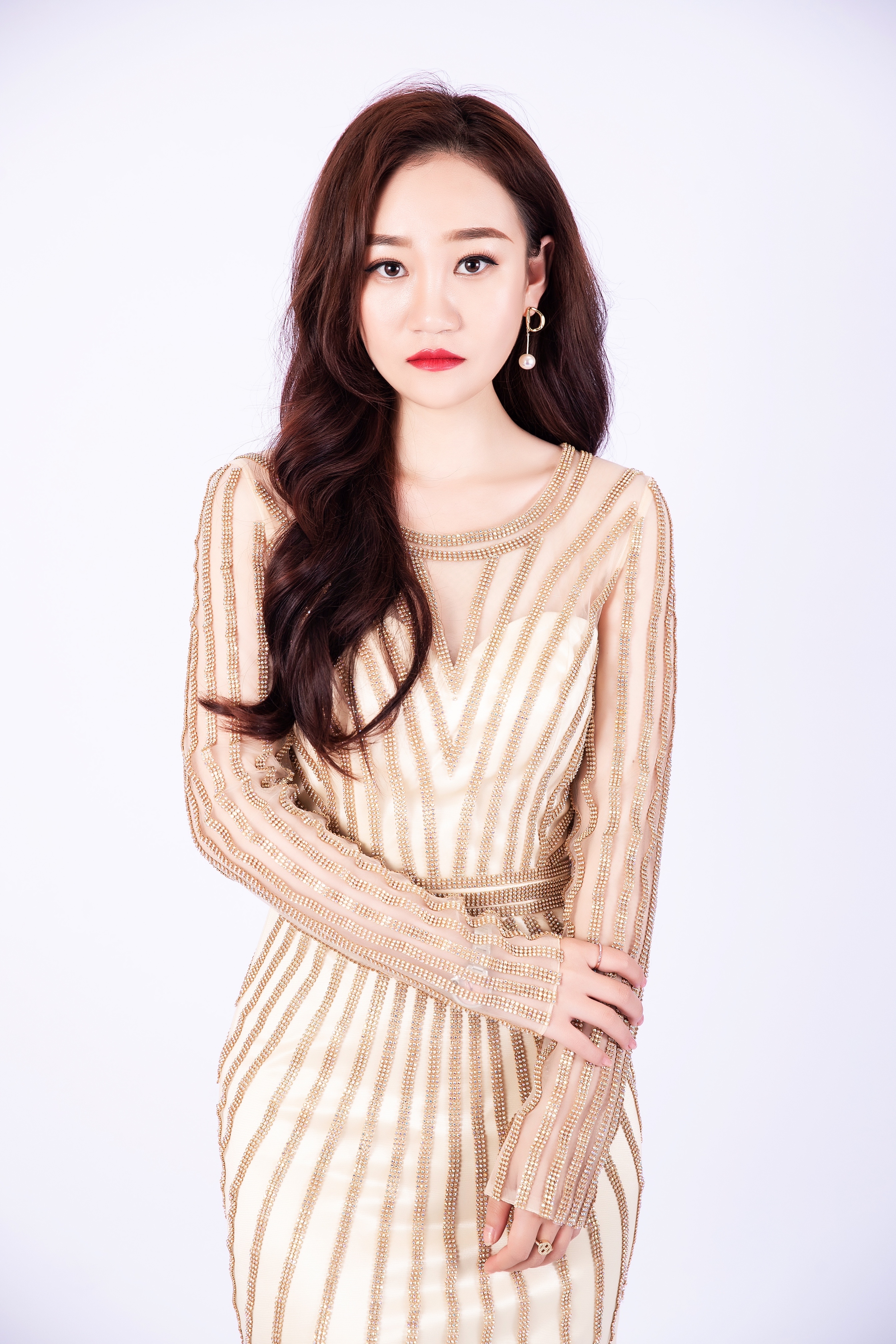  p>闫嘉欣,山东威海人,主持人,新闻记者,cctv顶天立地中国娃少儿春晚