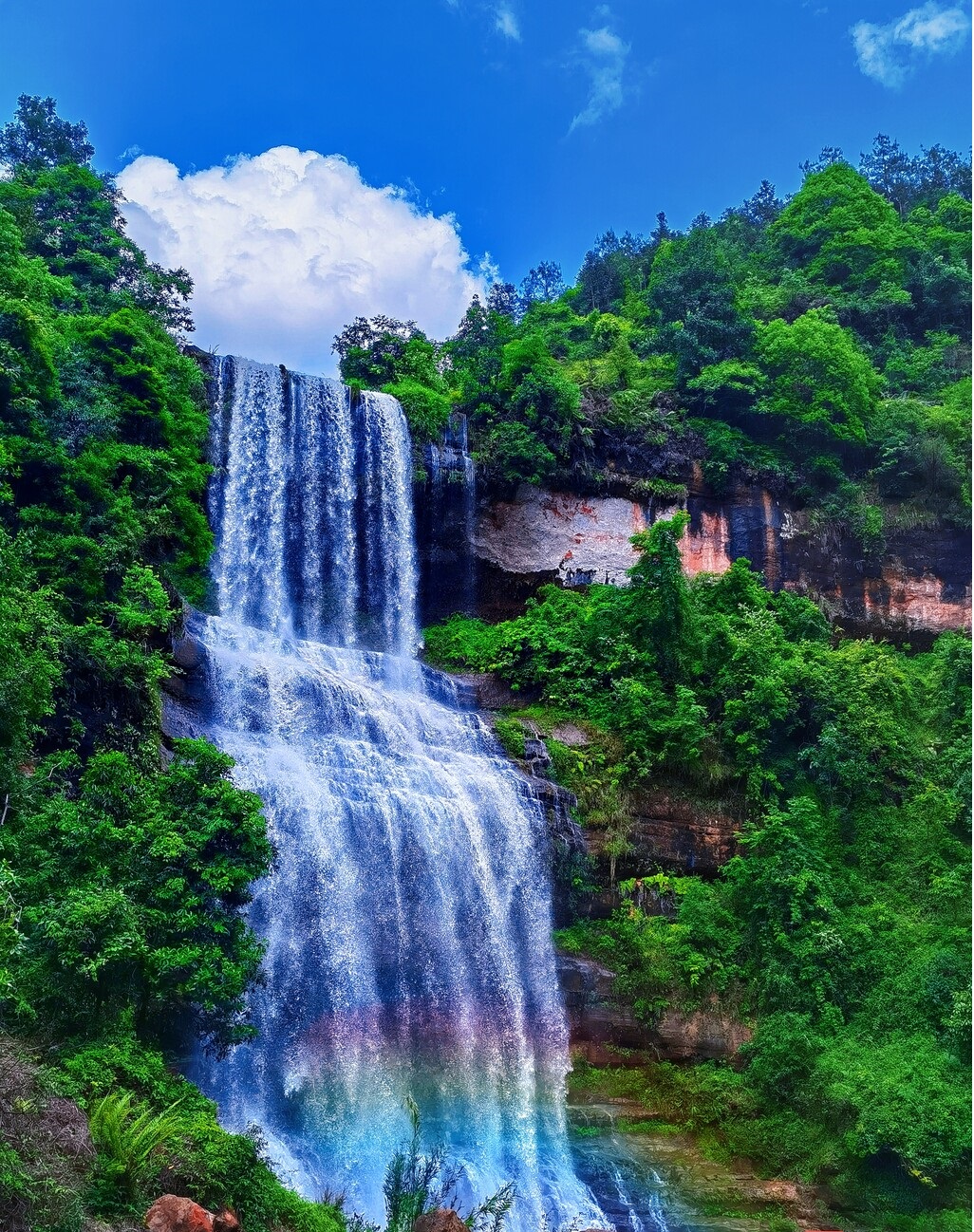 车桥崖堑沟瀑布),富顺县 a target="_blank" href="/item/李桥镇