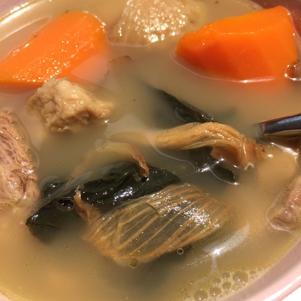 道汤品,主料是猪肺, a target="_blank" href="/item/罗汉果/223505"