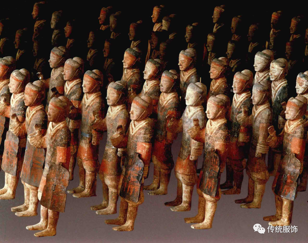 有彩绘的杨家湾兵马俑，比秦俑更早惊叹世人 | 一墓一往事_百科TA说