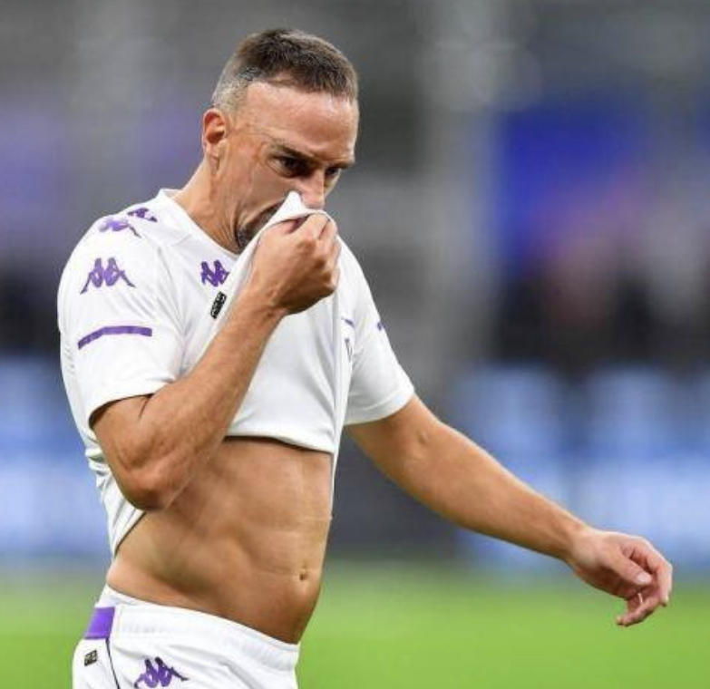  p>弗兰克·里贝里(franck ribéry),1983年4月7日出生于法国 a