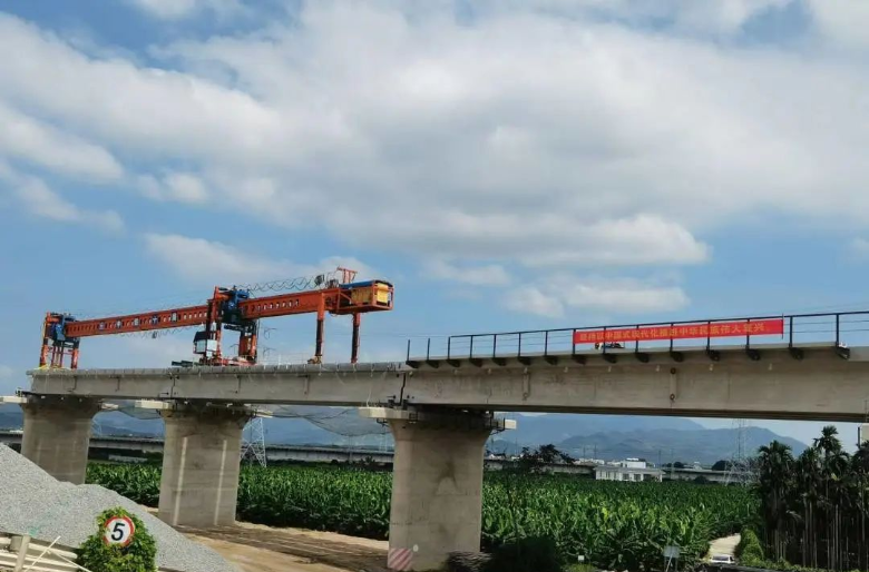 三亚至乐东公交化旅游化铁路