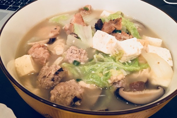 酸菜排骨豆腐汤