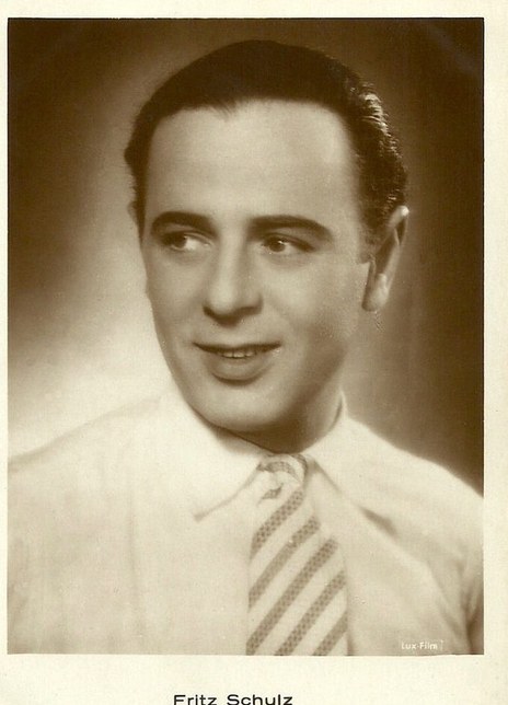 schulz是一名演员,代表作品有《唐璜,几何之爱》,《anders als die