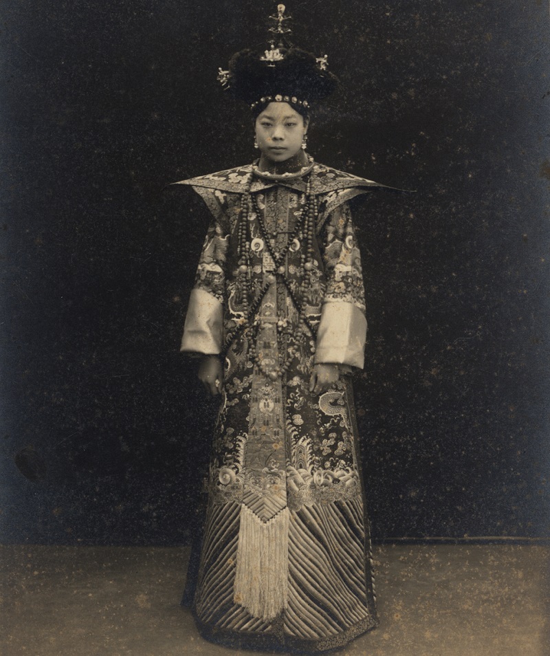 史上唯一敢主动跟皇帝离婚的妃子，多年后嫁给军官，身后事很凄凉_百科TA说