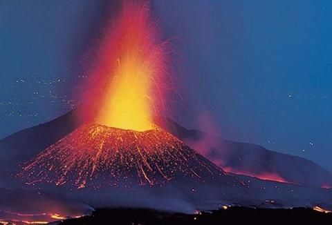  p>埃特纳火山(mount etna) a target="_blank" href="/item/拉丁语