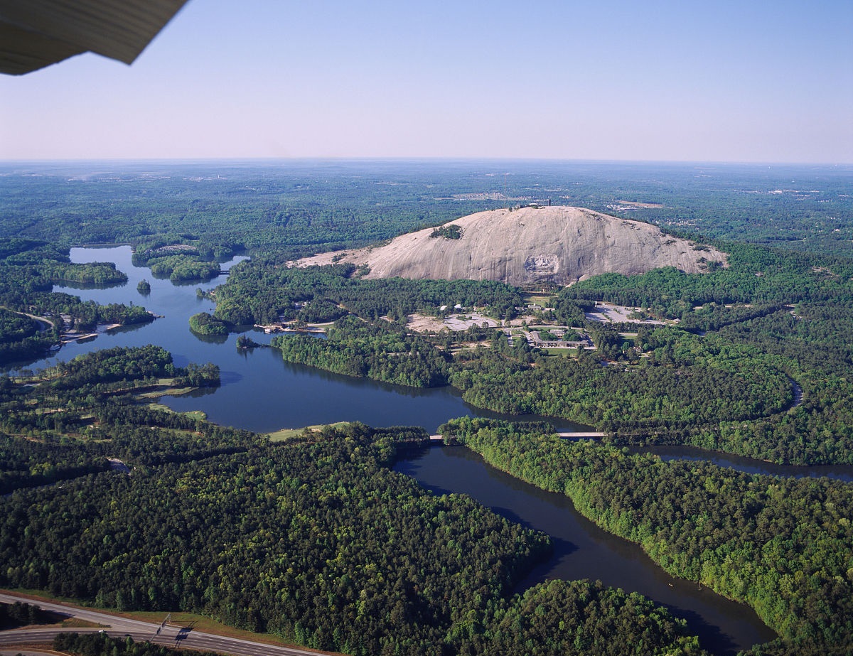  p>美国乔治亚州河流,由塔加卢(tugaloo)和塞尼卡(seneca)河在哈特