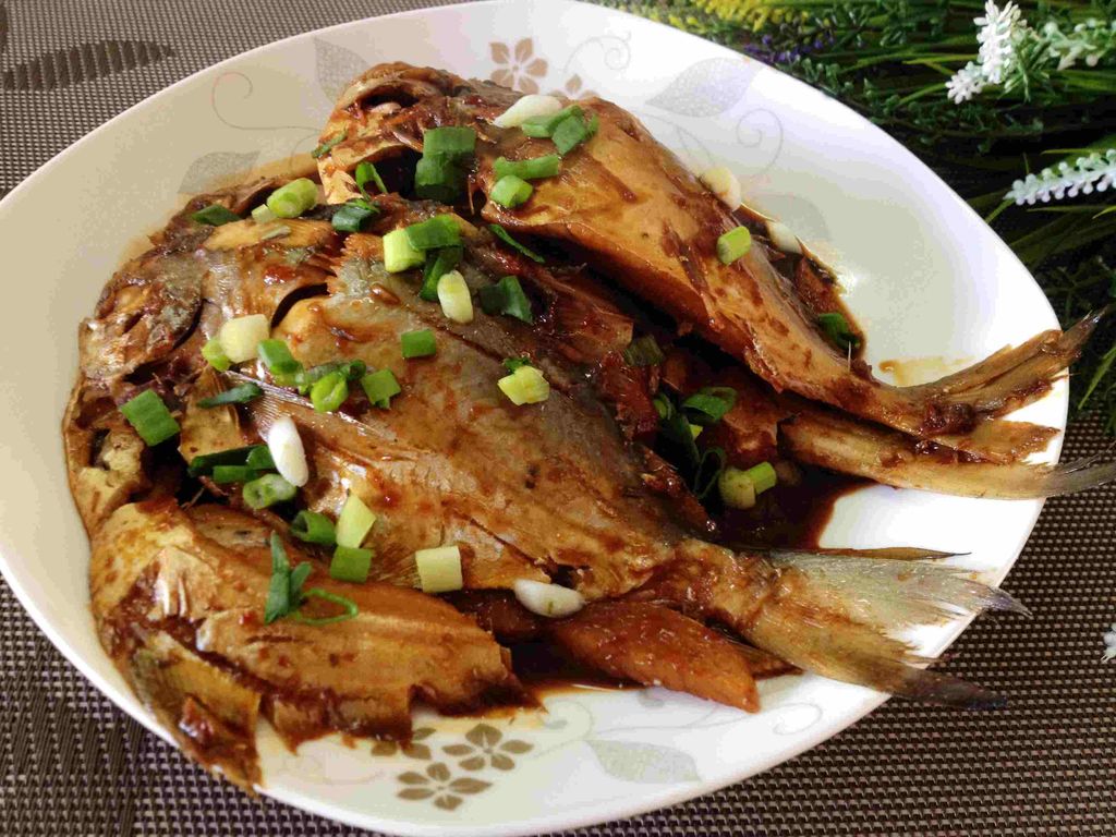 红烧红鲳鱼