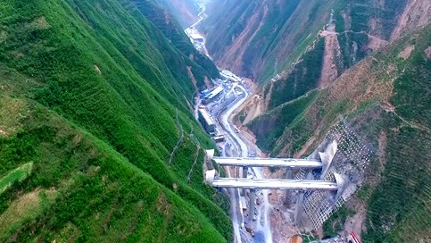  p>兰渝铁路(lanzhou-chongqing railway),是中国境内一条连接 a