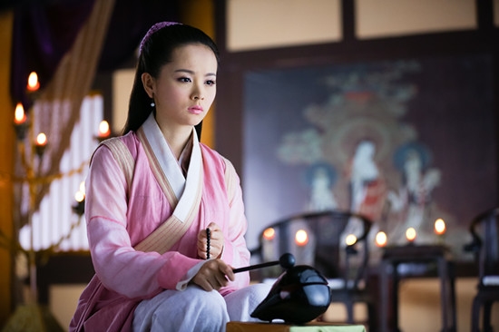  p>邓莎,1985年12月8日出生于湖南株洲,中国内地女演员.