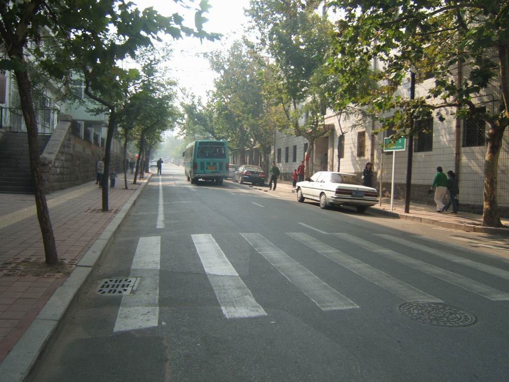  p data-id="gnb02q7mmd">武定路街道位于位于上海市静安区区境东北部