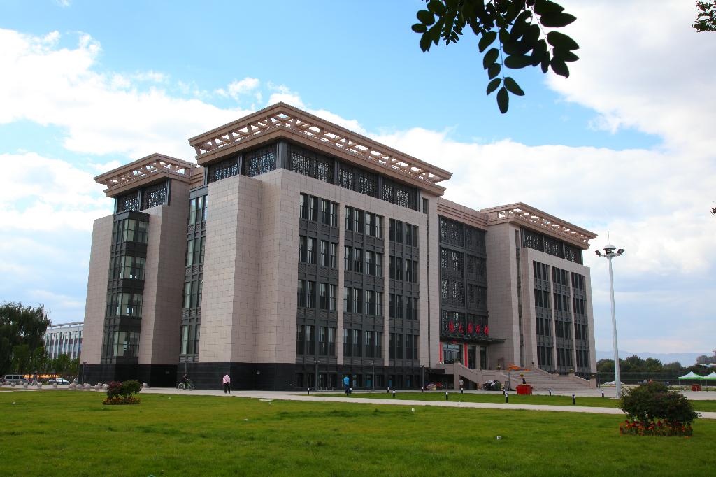 太原工业学院图书馆