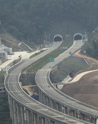 keqei">成简快速通道是成都--简阳旅游快速通道的简称,又称成简快速路