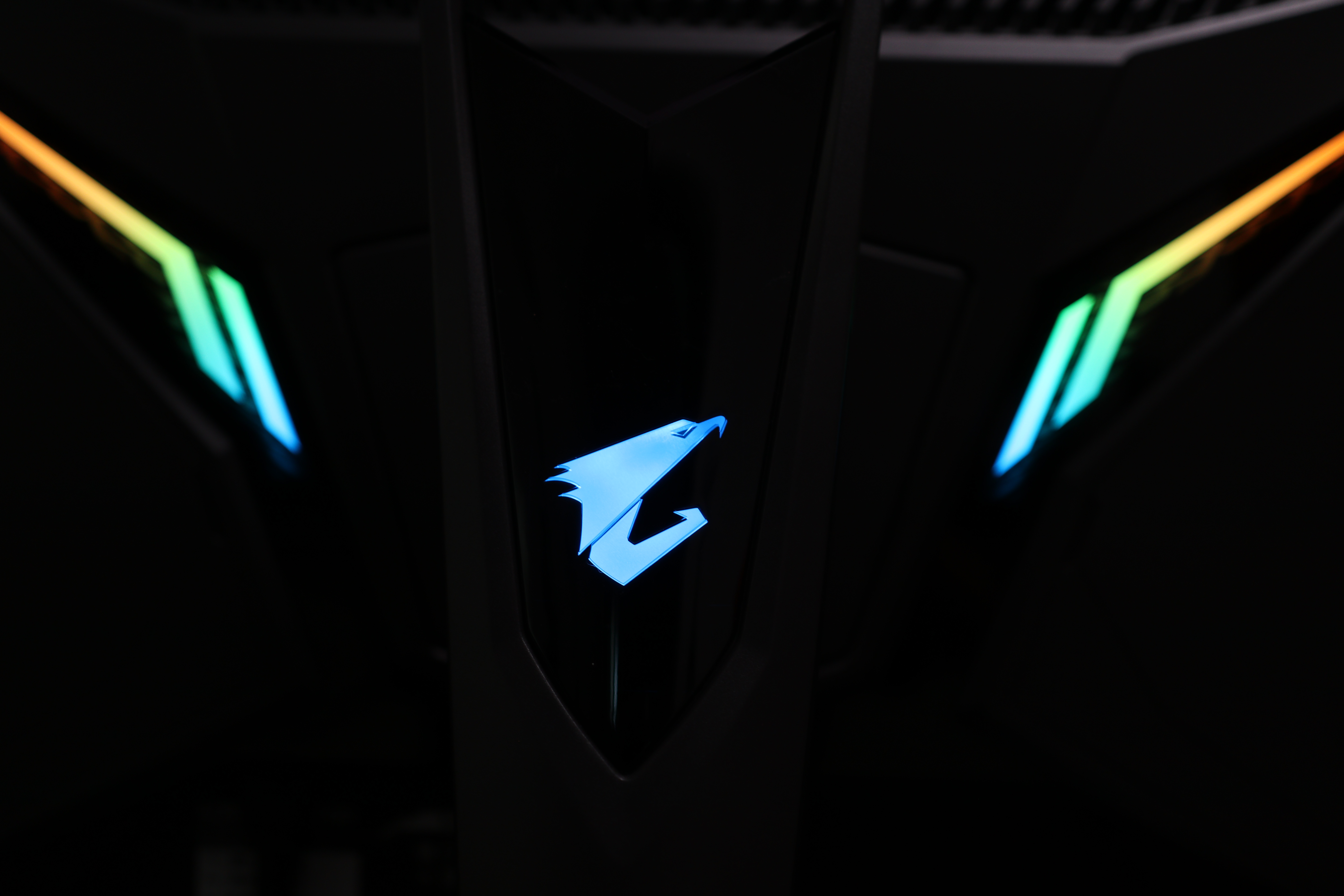 技嘉aorus ad27qd