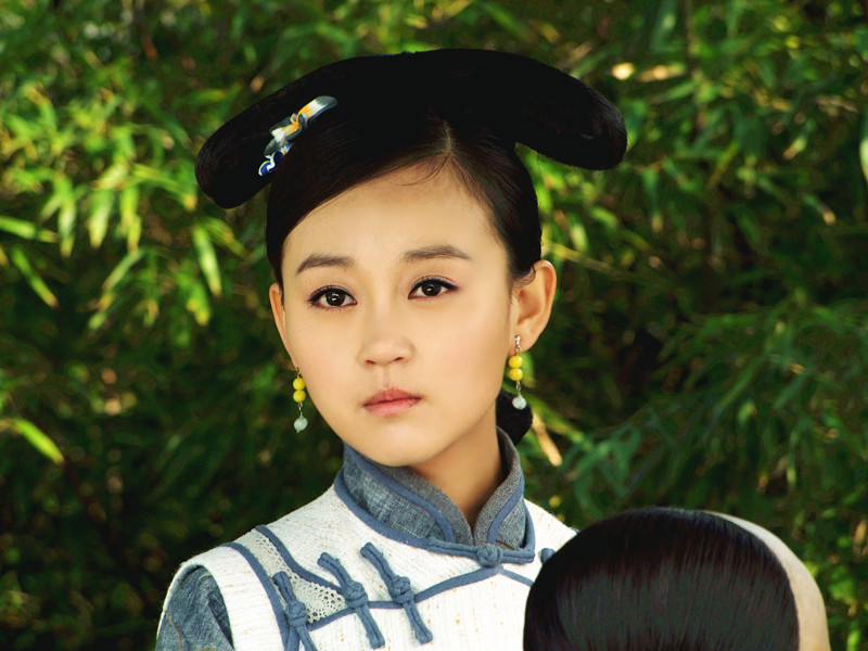  p>闫子墨(原名:闫婕),出生于陕西省,毕业于 a target="_blank" href=