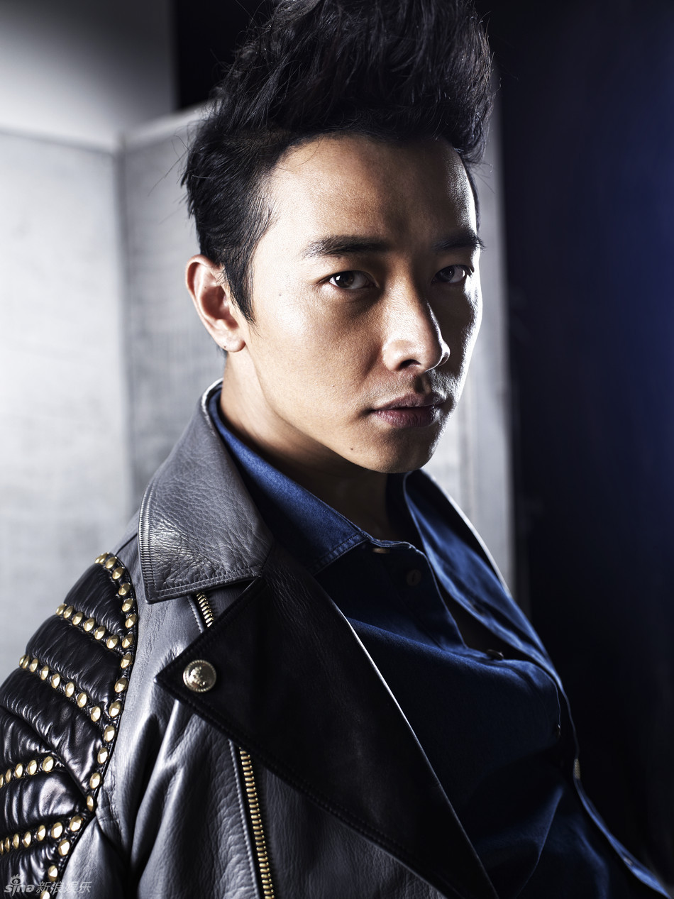  p>罗晋,1981年11月30日出生于江西省宜春市铜鼓县,中国内地影视男