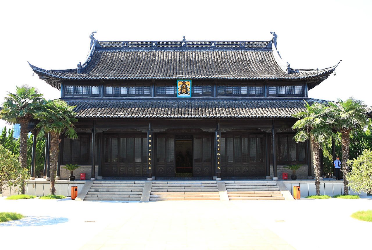 data-id="gnbixx99t7">泰山庙——新四军重建军部旧址位于江苏省盐城