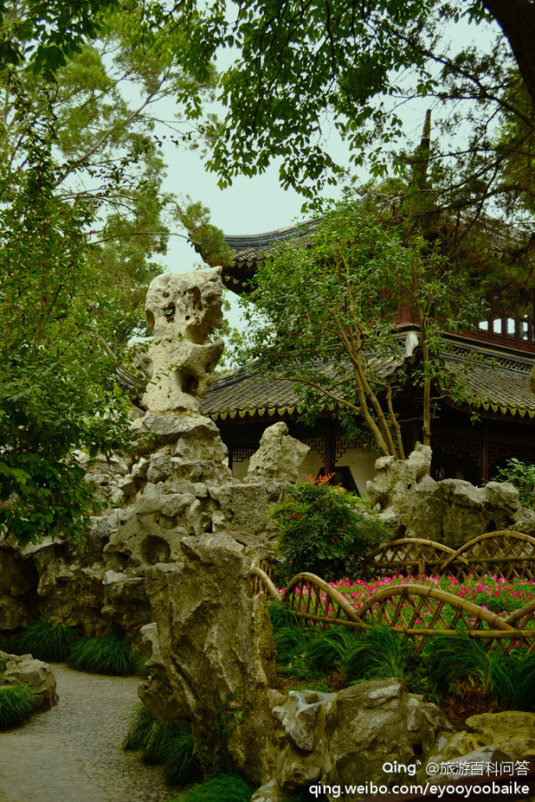  p>狮子林始建于元代至正二年(1342年),是中国古典私家园林建筑的代表