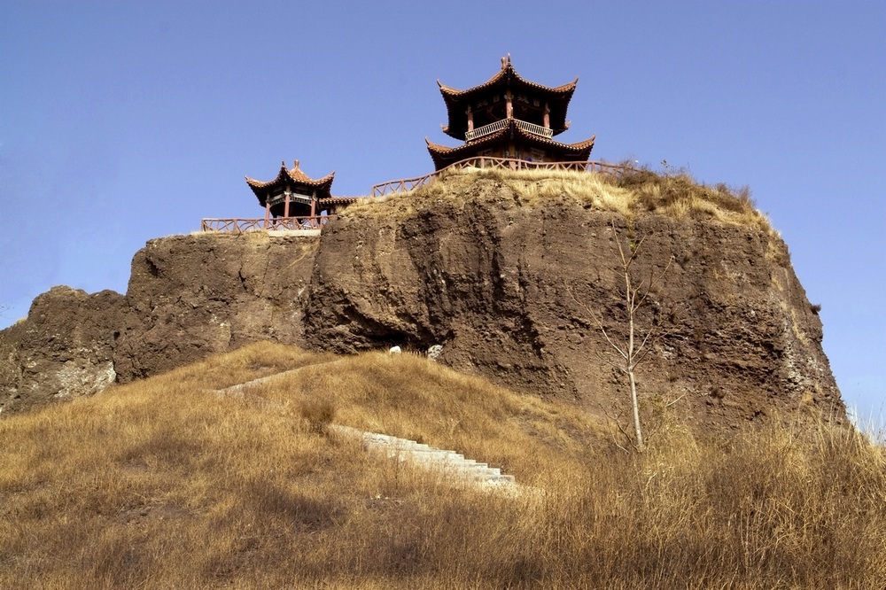  p>碣石山风景区位于河北省秦皇岛市 a target="_blank" href="/item