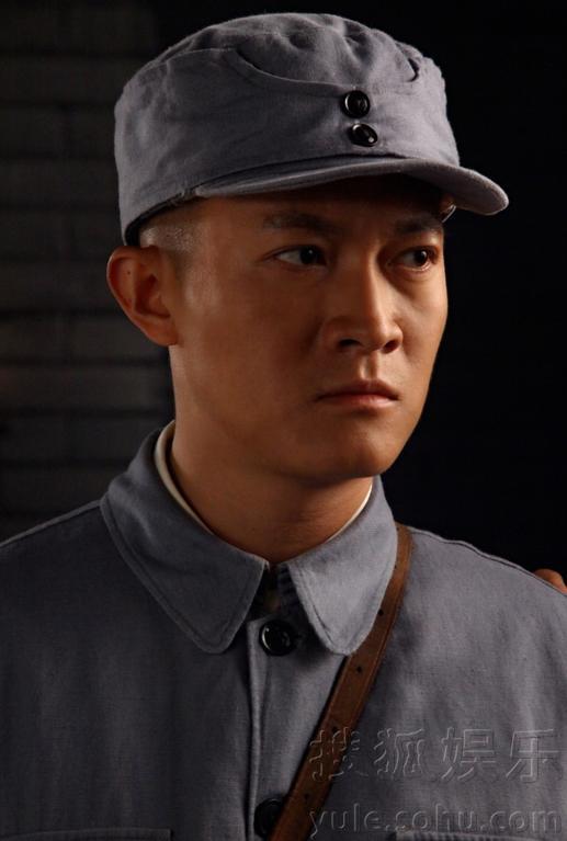  p>杨志刚,1977年11月14日出生于河北省承德市,中国内地男演员,毕业于