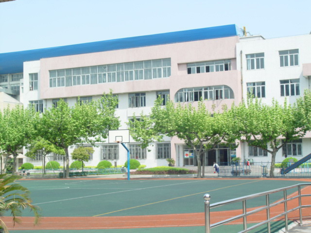 华东师范大学附属小学