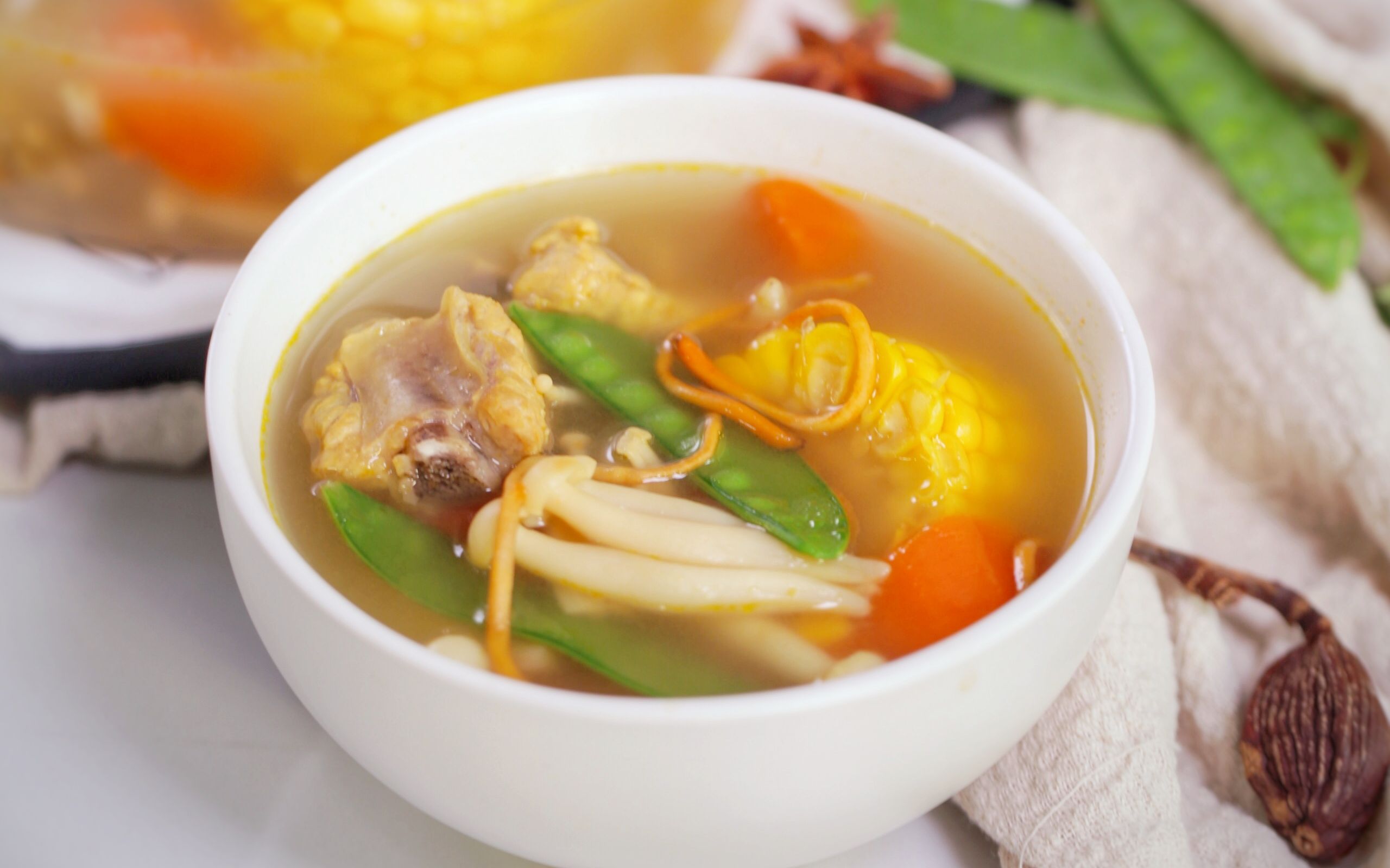 虫草花蘑菇排骨汤