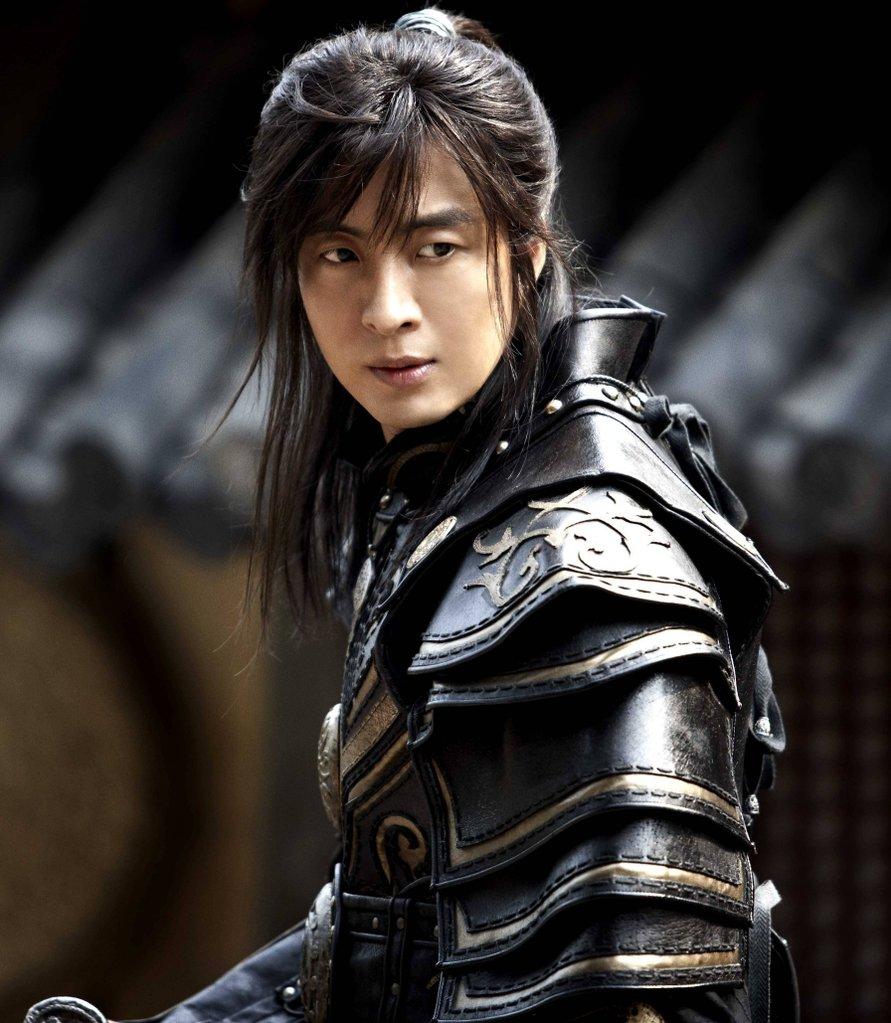  p>裴勇俊(bae yong joon),1972年8月29日出生于首尔,韩国男演员,制作