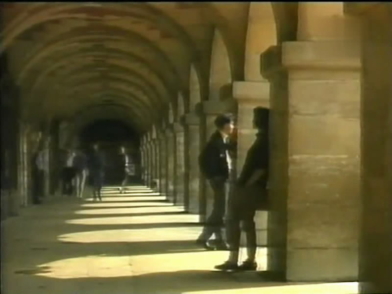  p>日落巴黎是1989年上映的一部音乐电影,主演是 a target="_blank"