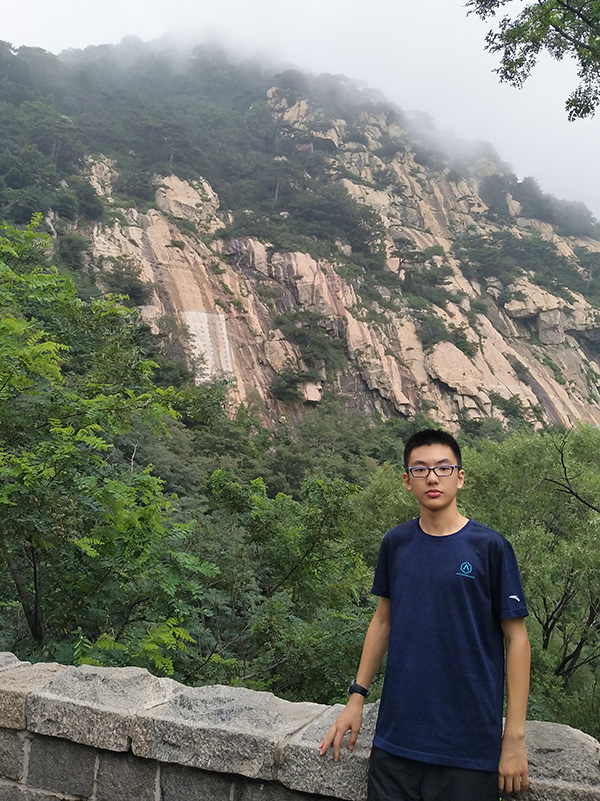 杨晨煜