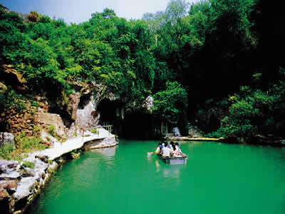 target="_blank" href="/item/兰溪">兰溪 /a>市城区西南,由兰荫山