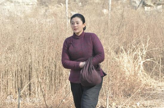 《山村大爷》是由北京如意天地影视文化有限公司投资拍摄的一部电视剧