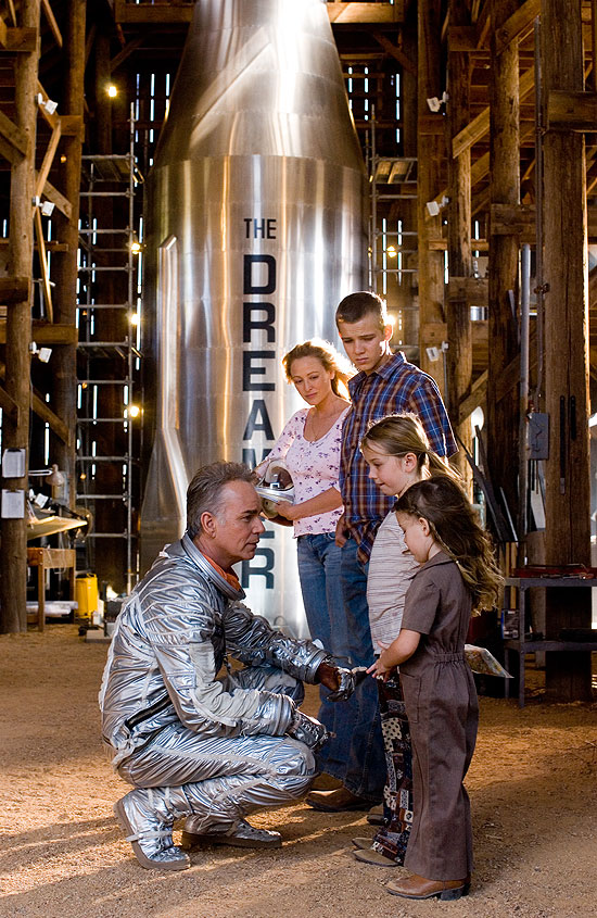  p>《农民宇航员》是美国polish brothers construction公司制作,blue