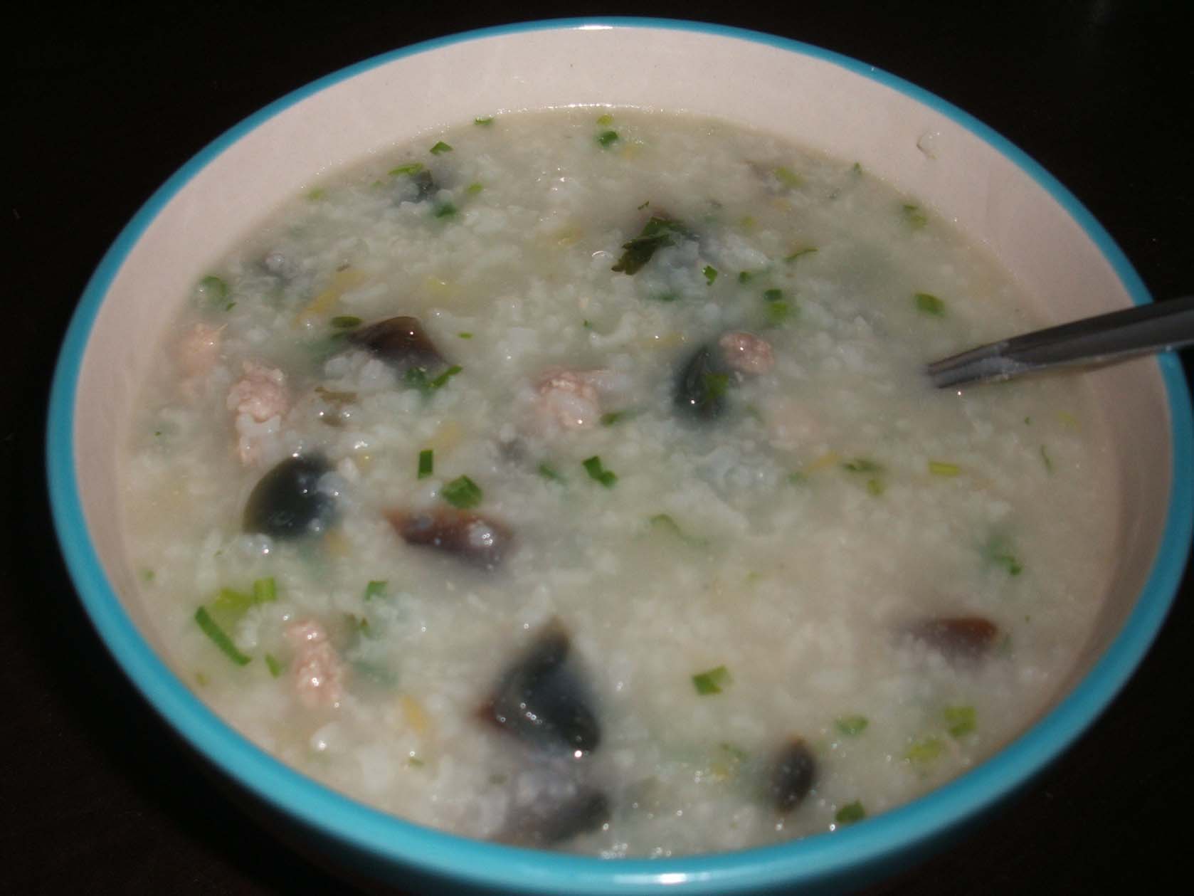 葱花皮蛋瘦肉粥